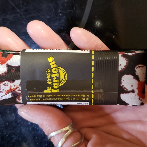 Dr Martens ribbon laces for 8-10 eyelets - Picture 5 of 9